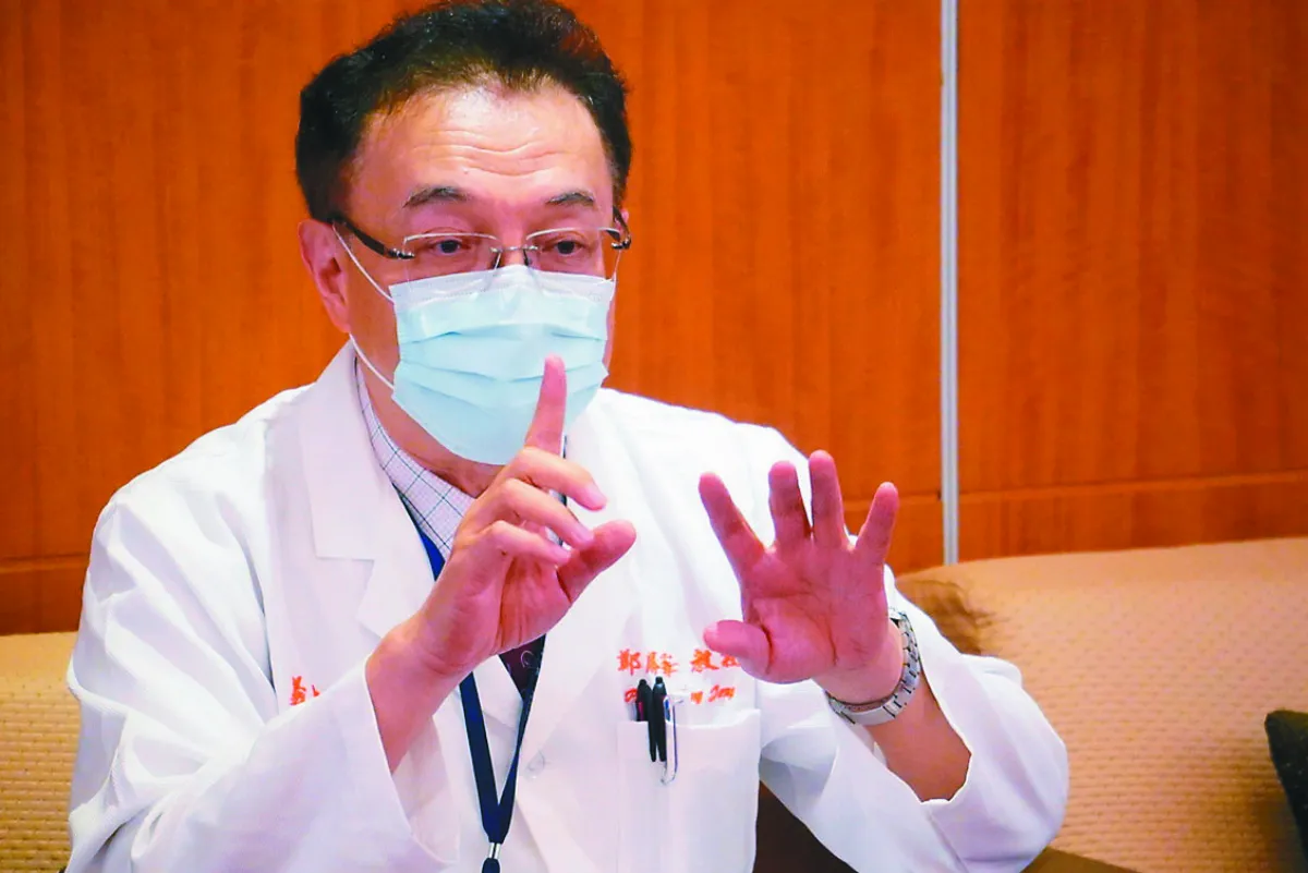 給病童一張笑臉  他赴越南義診 20 年