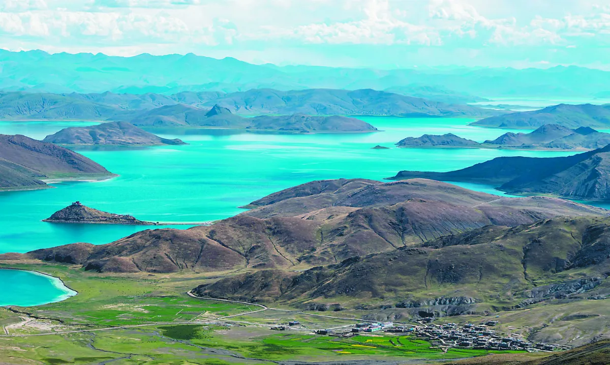 羊卓雍錯 湖光山色