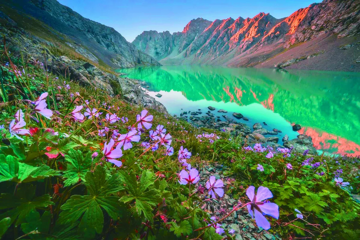 照片會說話 吉爾吉斯山川壯麗