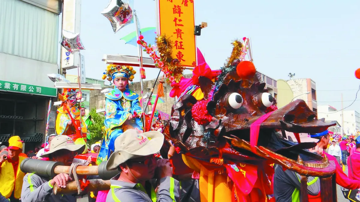 台南．學甲 學甲溼地棲黑琵 蜀葵花海聽鴿笭