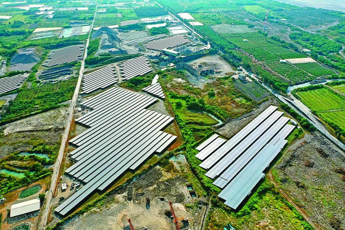 盜採砂石坑轉型光電廠 受肯定