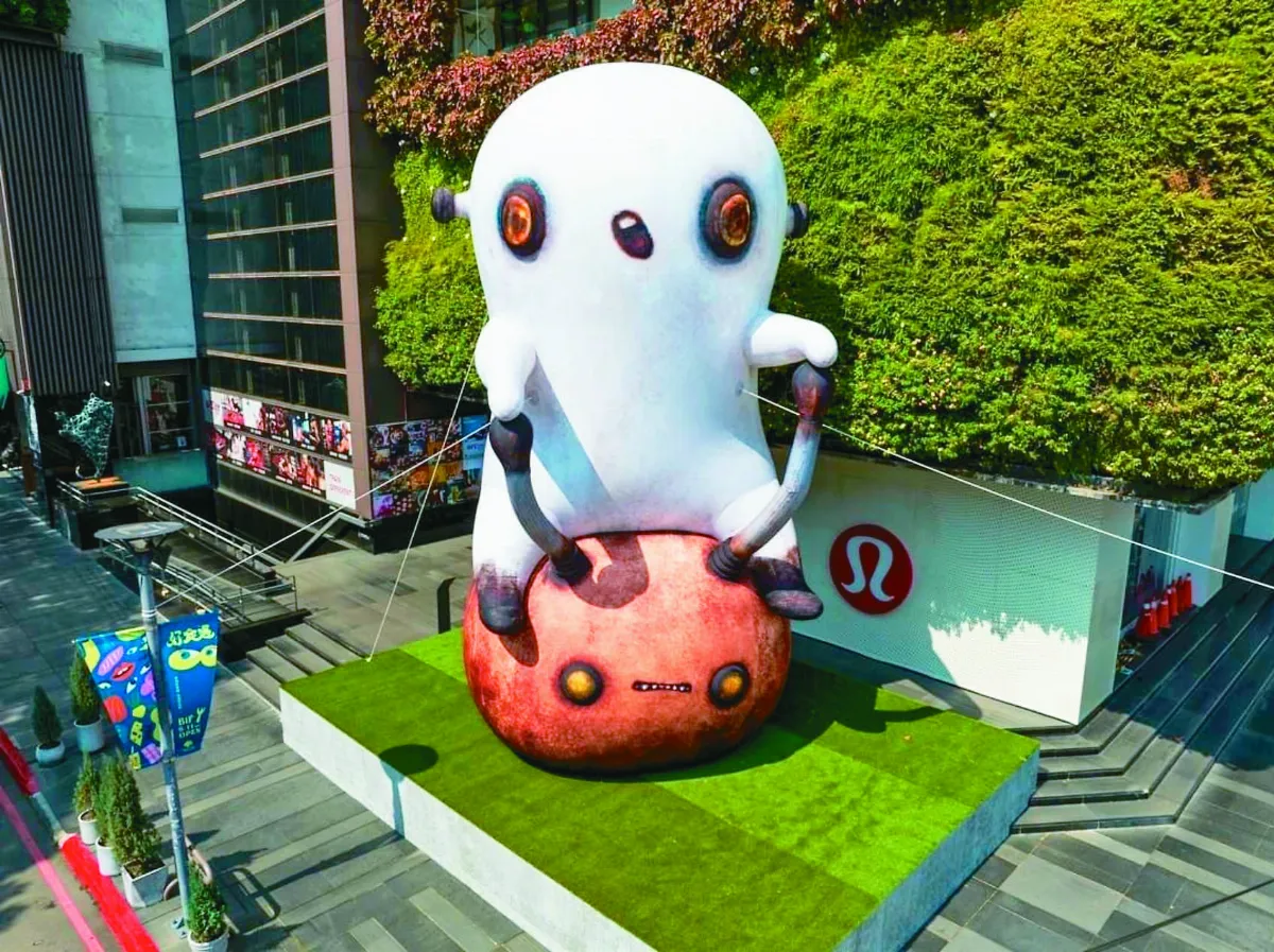 草地狀元 台中鬧區搞怪