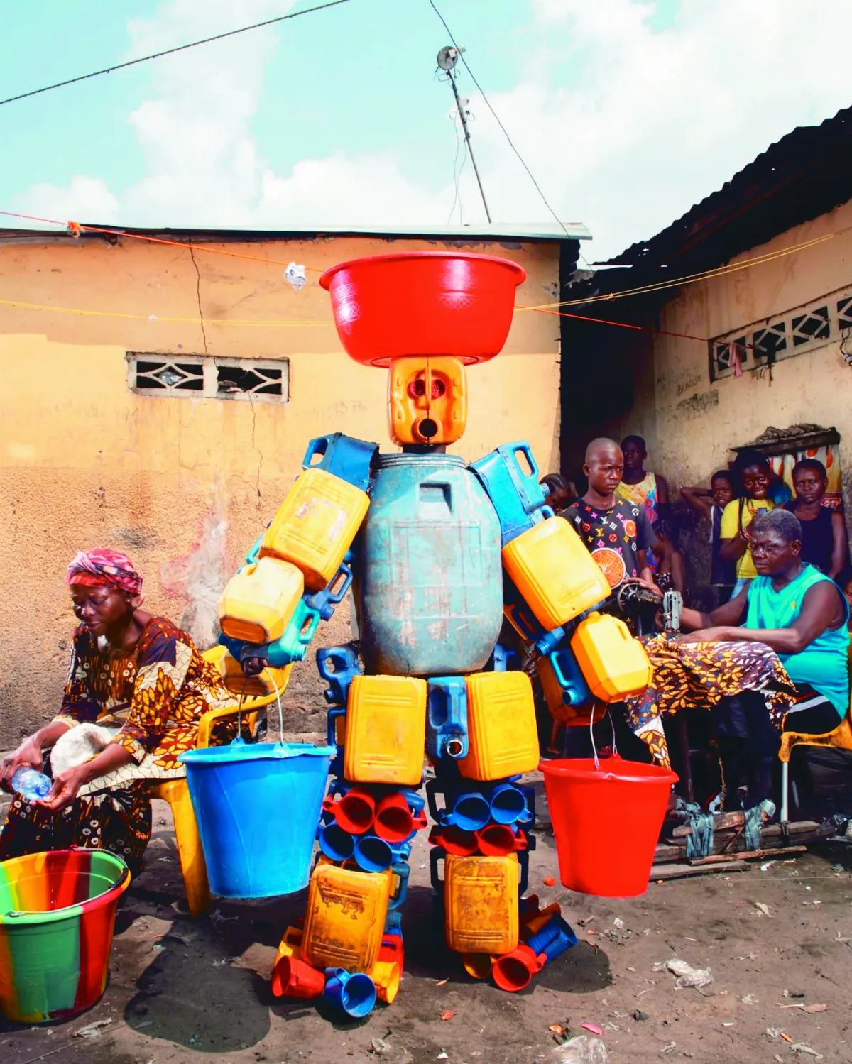 水桶人  剛果穿垃圾藝術