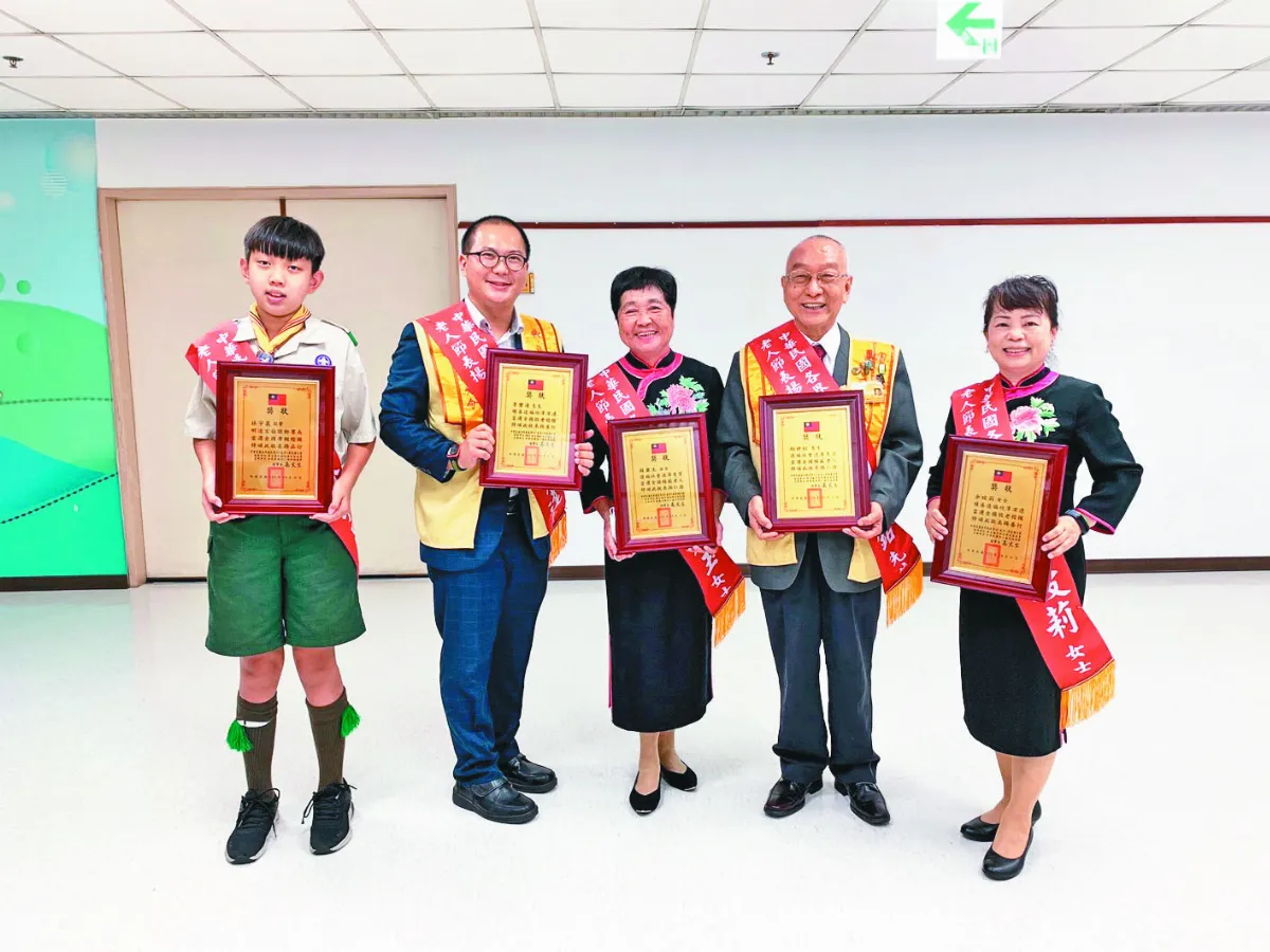 老人節表揚 5佛光人獲殊榮