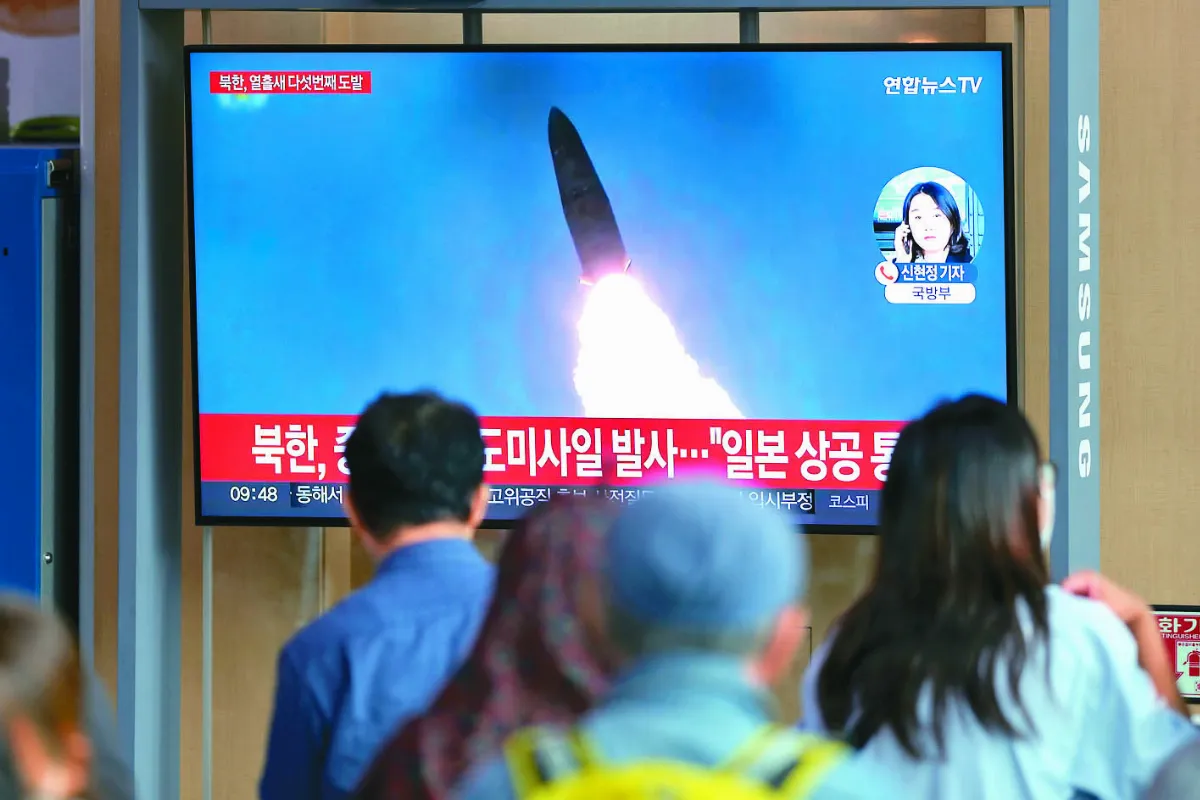 北韓射彈 飛越日本上空