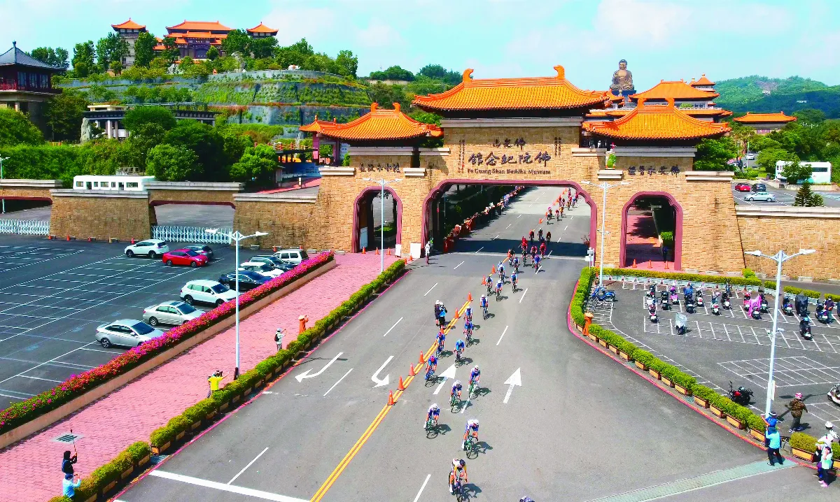 自由車環台賽 騎聚高雄與佛同行
