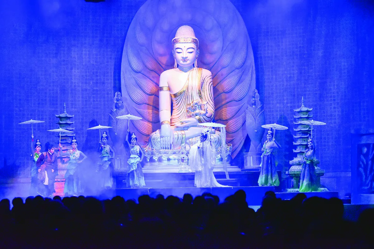 南屏別院慶重陽 邀長者歡喜看戲