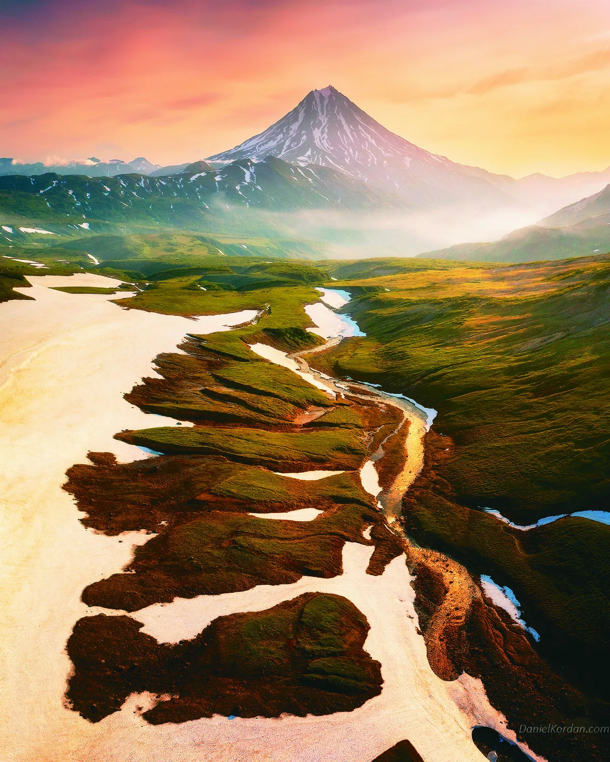 火山冰洞  堪察加半島夢幻奇觀