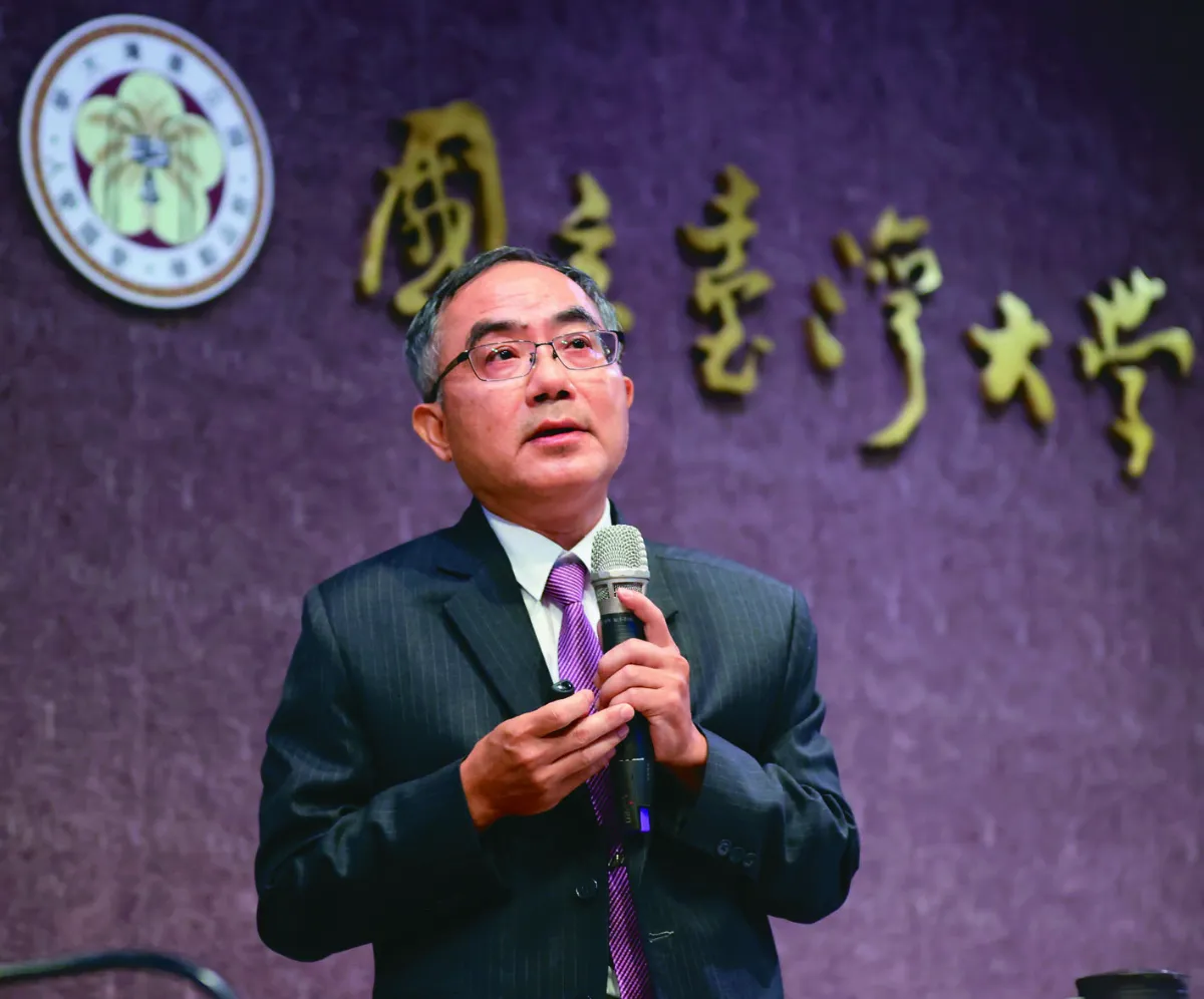 台大校長 工學院長陳文章勝出