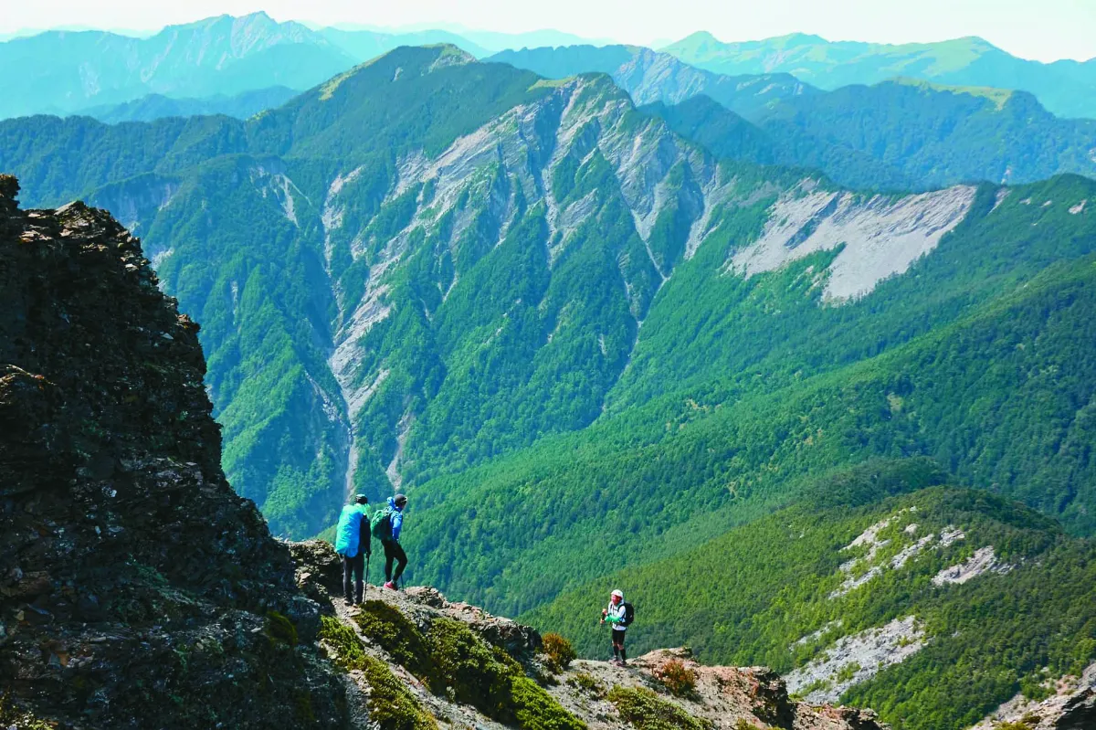 中央山脈縱走 8天半創紀錄