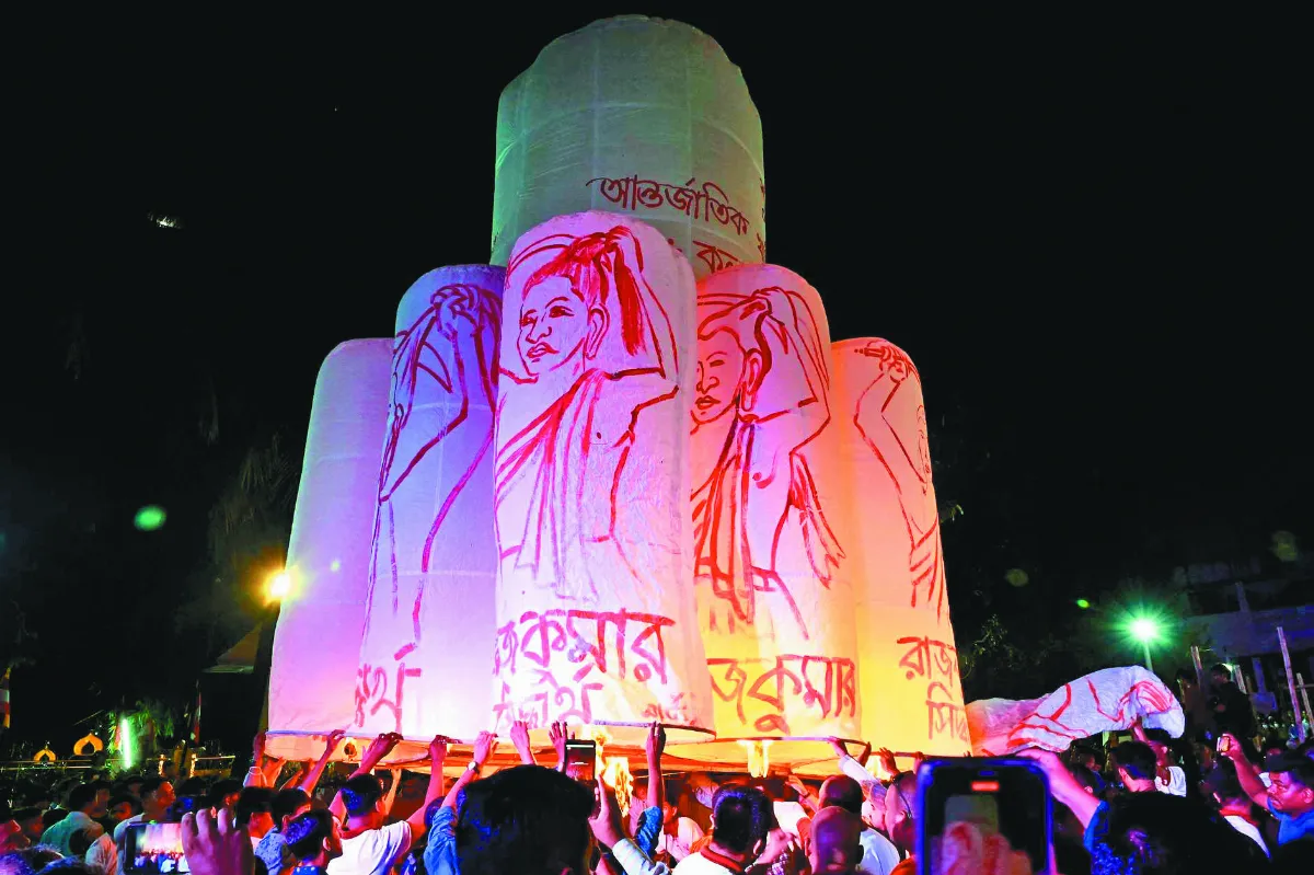 孟加拉放天燈  為和平祈禱