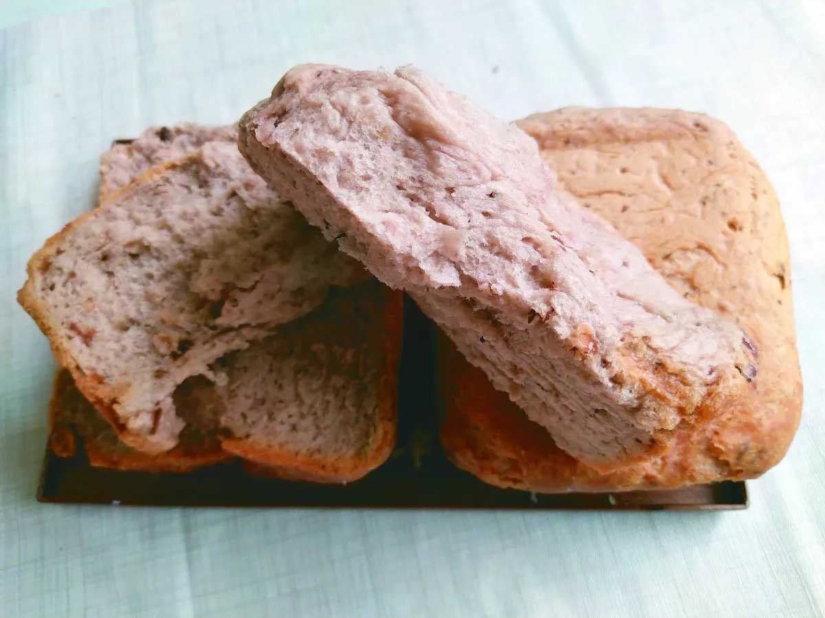 紅豔下，酸澀洛神花