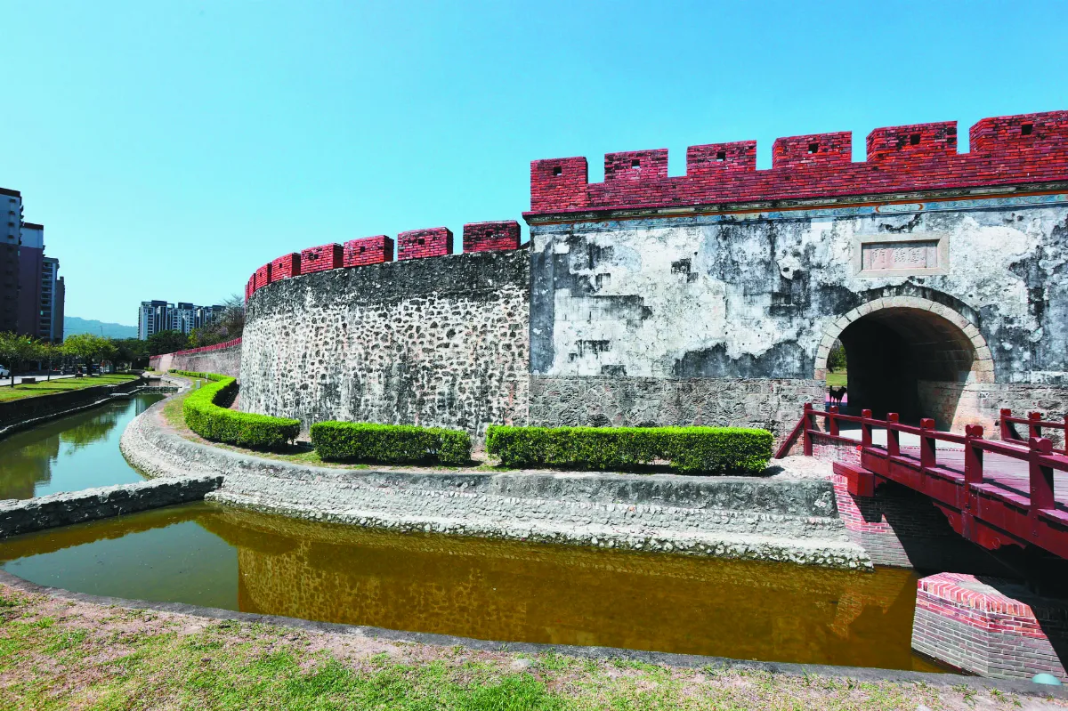 鳳山曹公廟 紀念清知縣開水圳