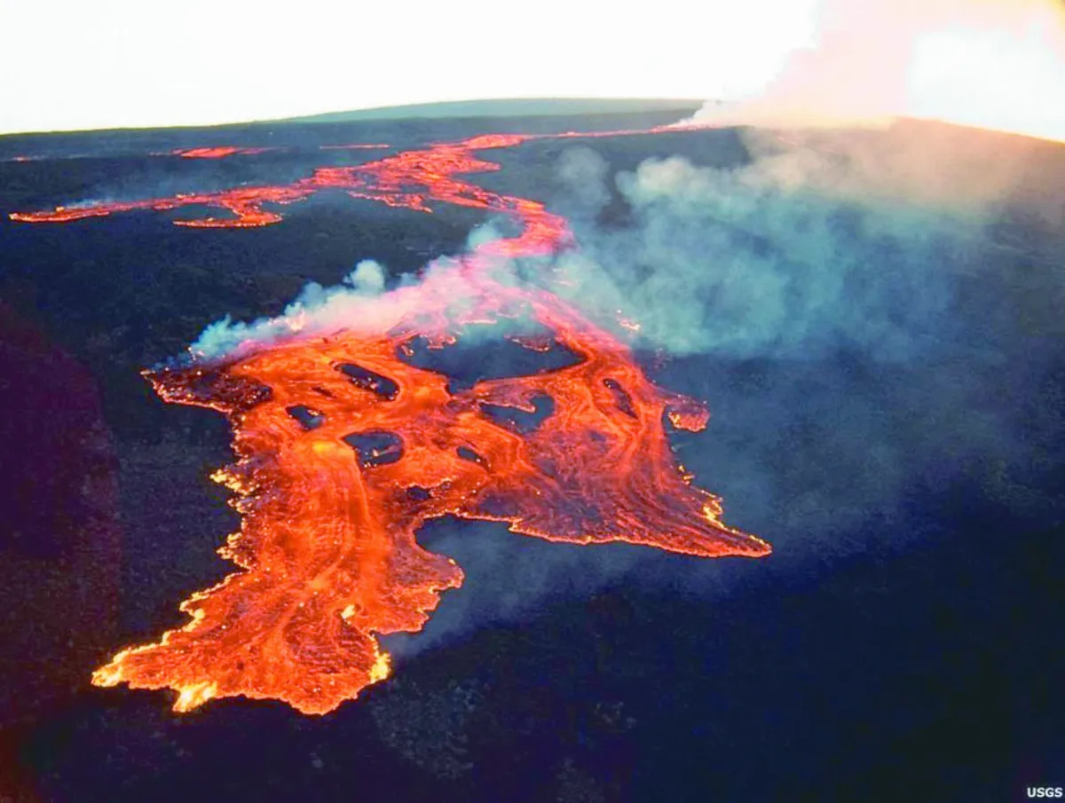 全球最大活火山   睽違 38 年再噴發