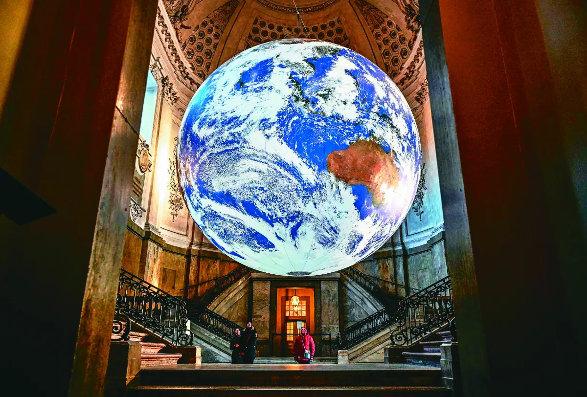 地球空降瑞典王宮