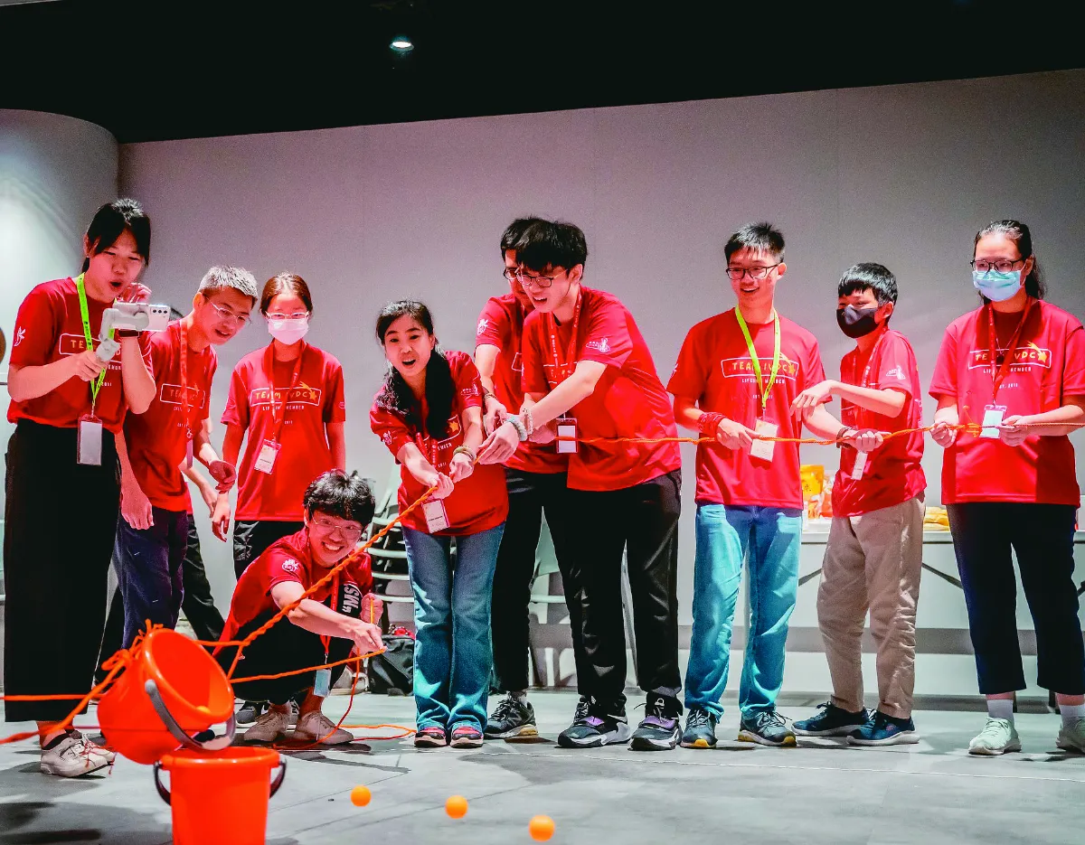 新加坡青年佛學營 跨校以法相聚