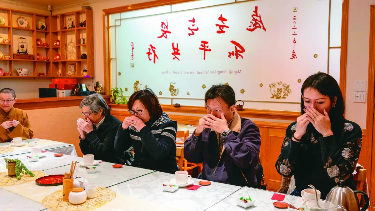 紐約道場茶禪 引領記者與心對話