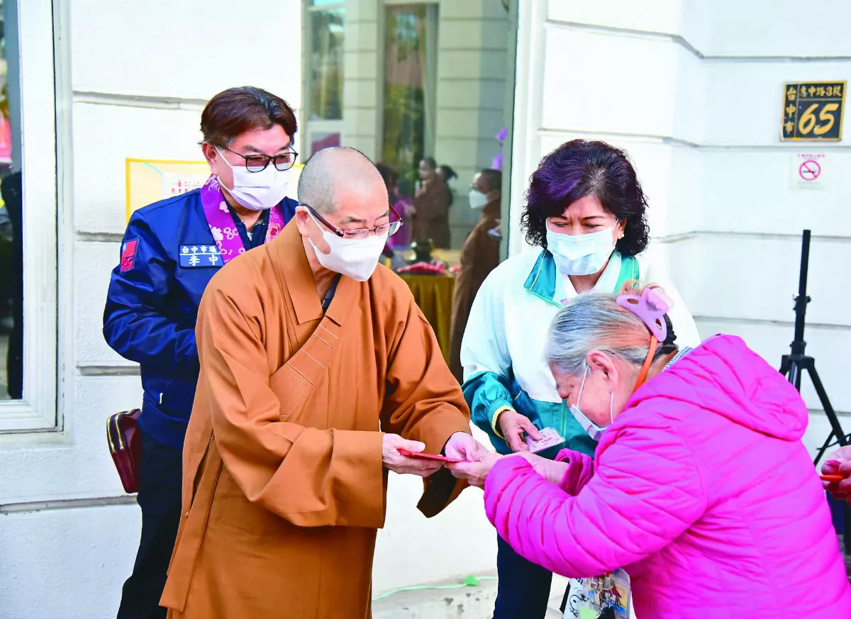 惠中寺寒冬送暖 結緣1252福田戶