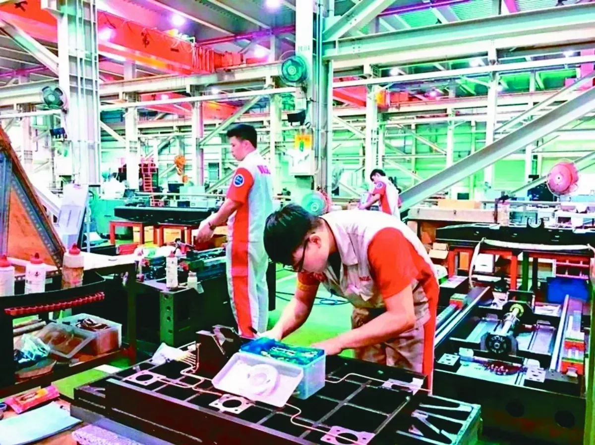 製造業PMI連6月緊縮 跌至新低