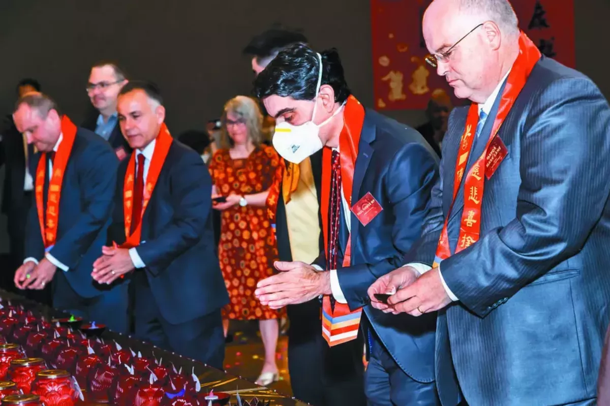 尔有寺獻燈祈福 回向世界和平