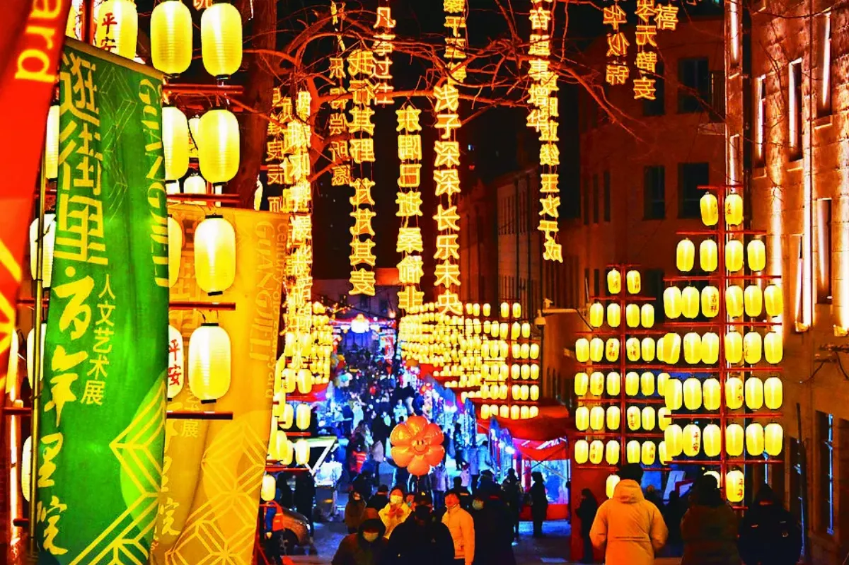 老街里賞花燈