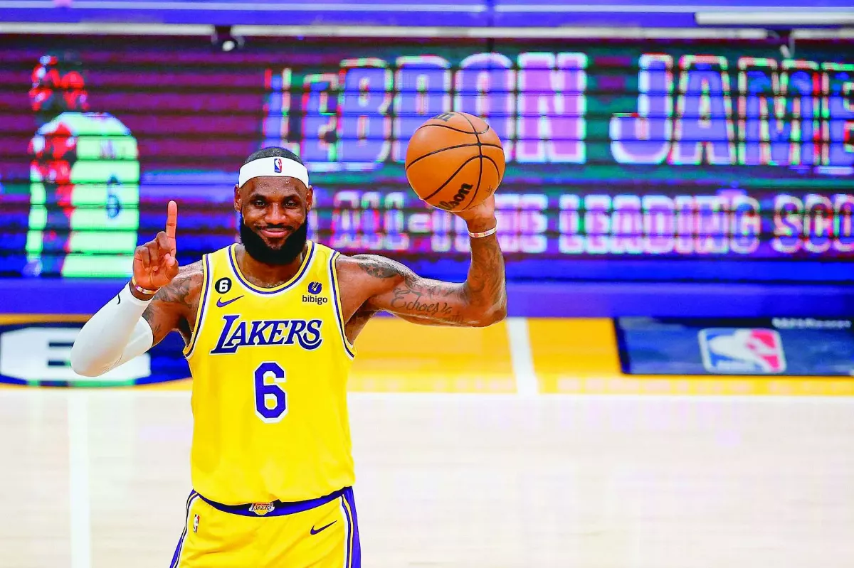 3萬8390分 詹皇登NBA得分王