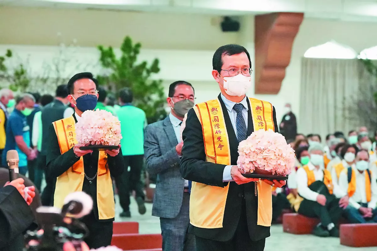 憶師行誼 各界緬懷追悼 大馬丹斯里來台弔唁 推崇大師