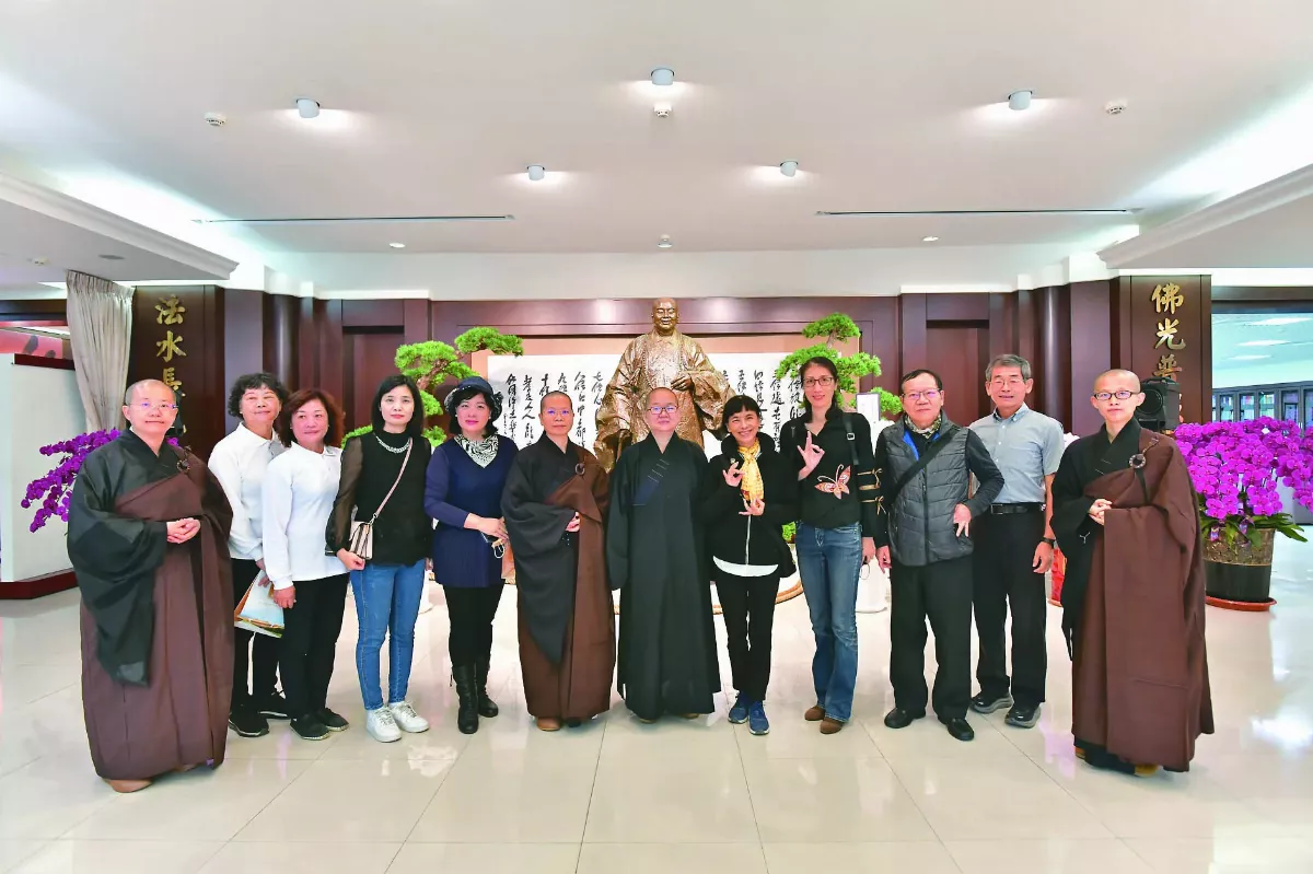 憶師行誼 各界緬懷追悼 感念大師恩澤 大樹區校長致意