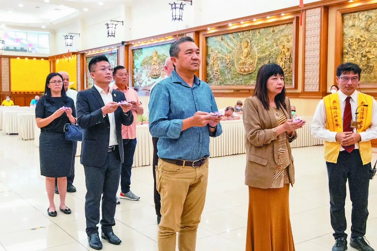 大馬副教育部長 前往東禪寺弔唁