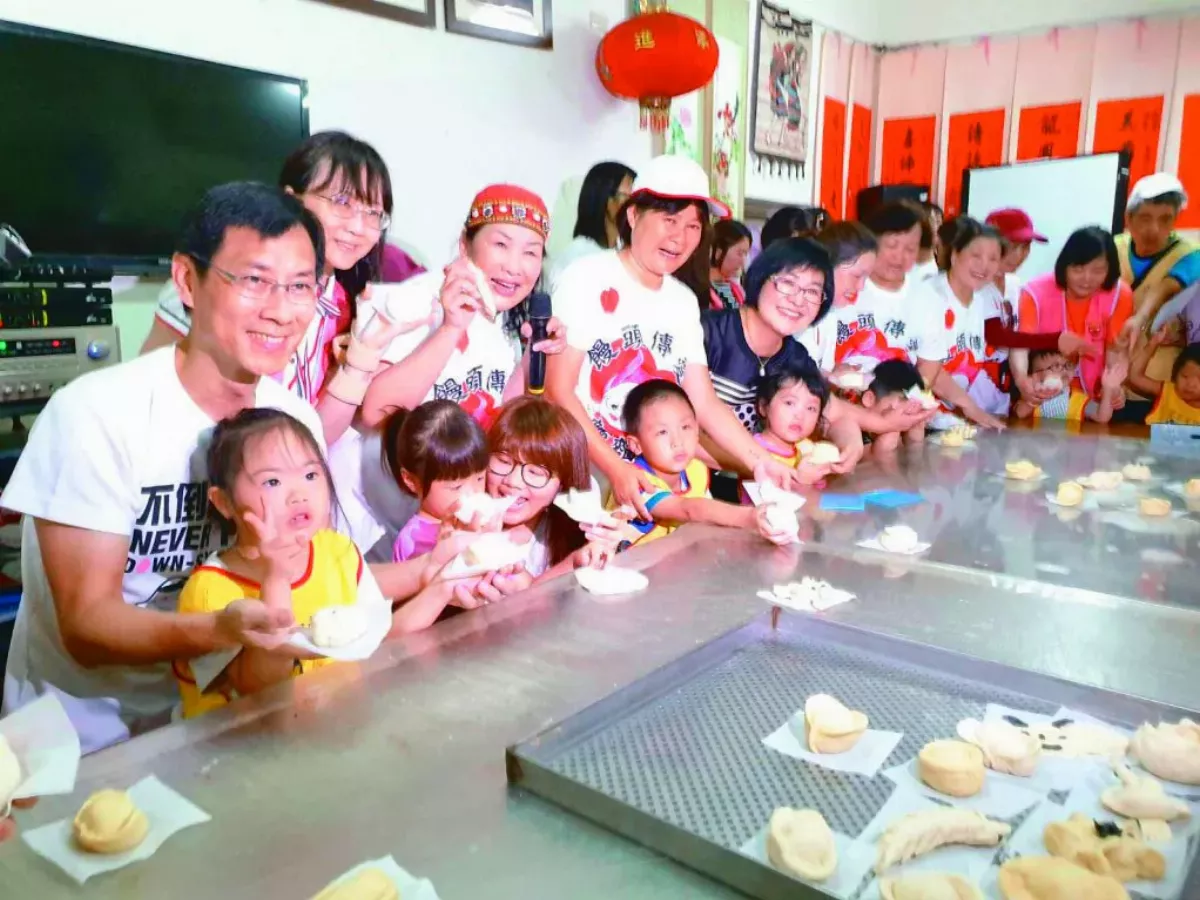 王月惠 王家大院饅頭傳愛