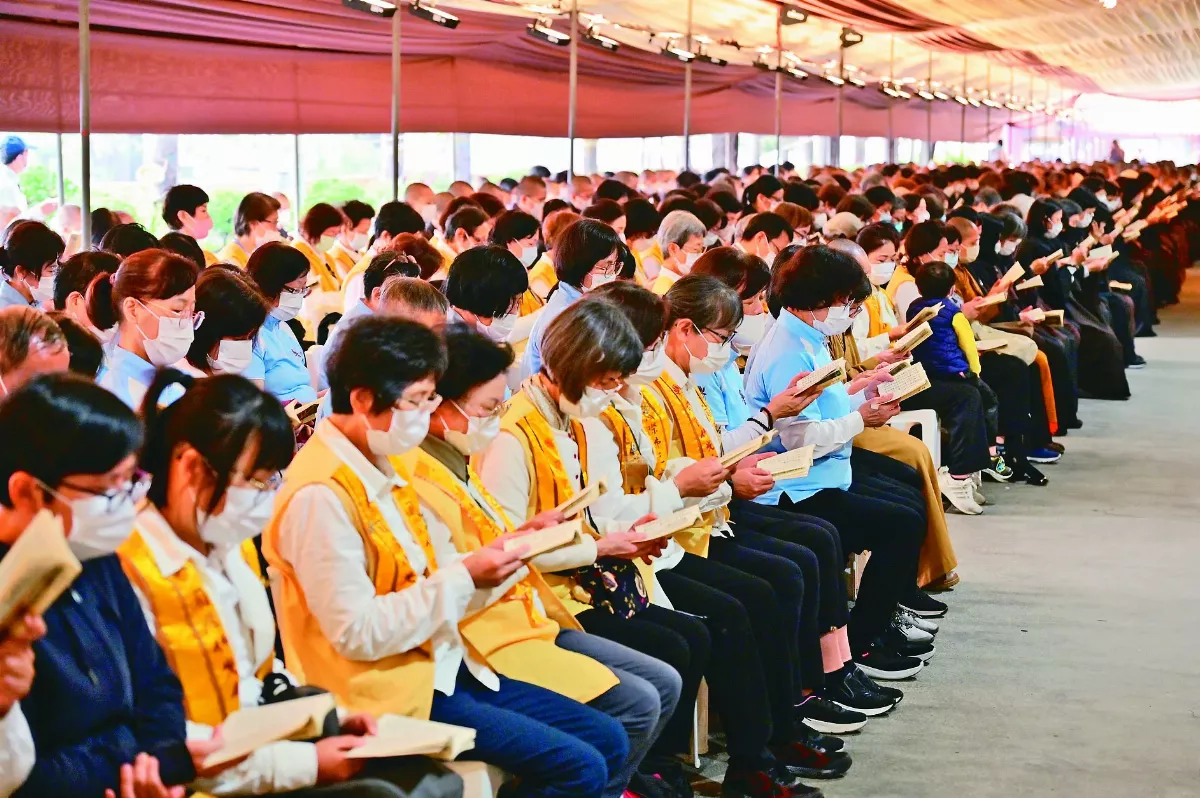 星雲大師讚頌會  3000僧信詠人間音緣