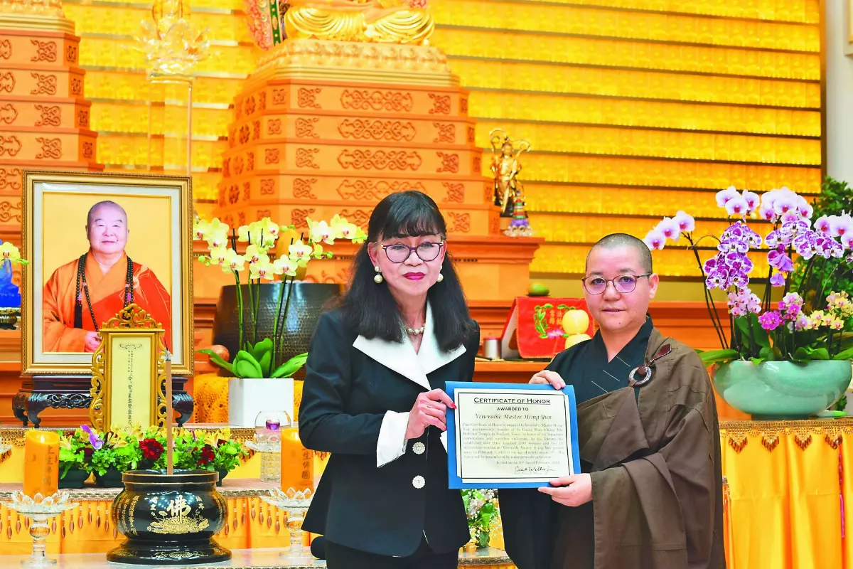 全球佛光人  緬懷星雲大師 斯塔福德副市長 頒褒揚狀