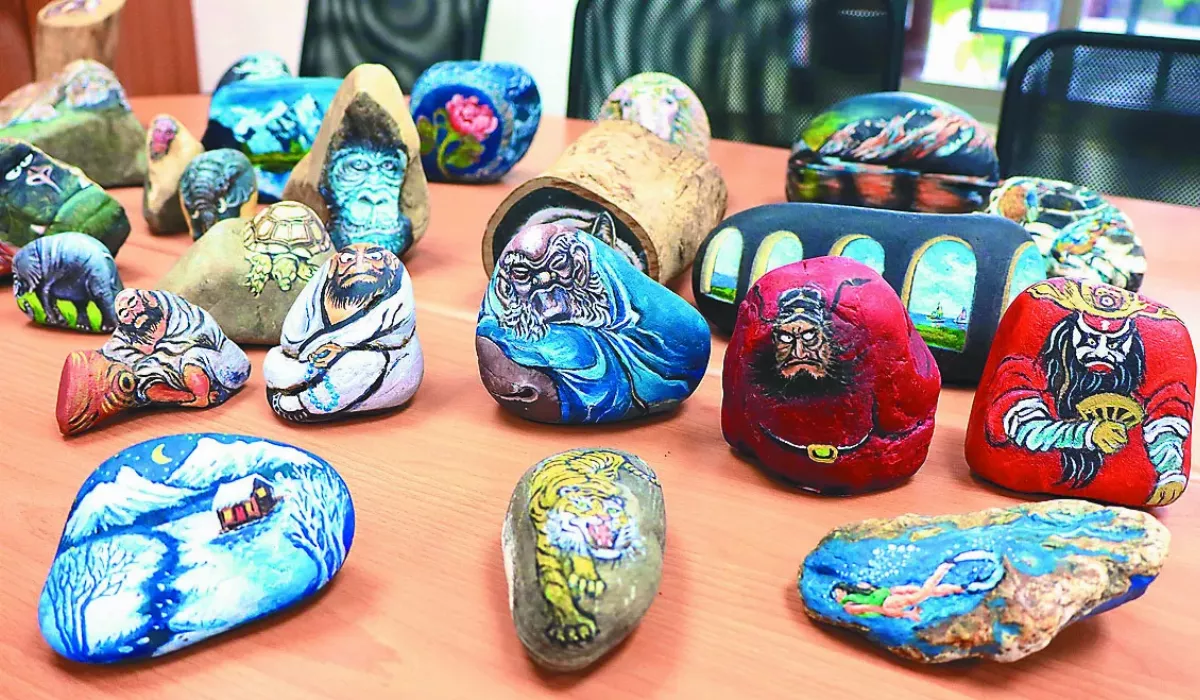 校長愛畫石 悟出教育理念 