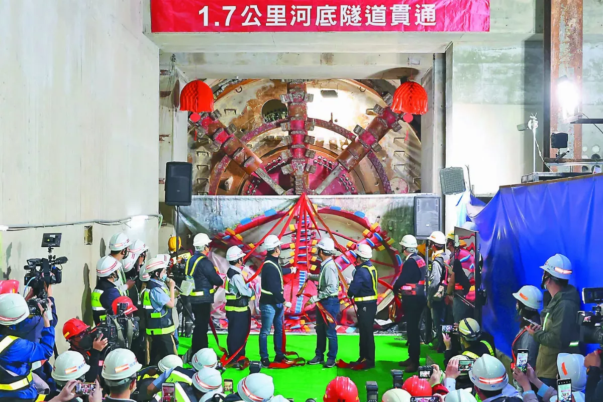 北捷萬大線  潛盾隧道貫通