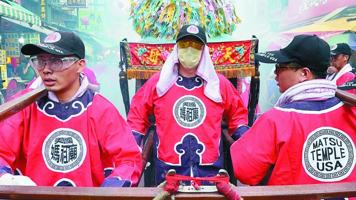 美國媽回娘家  洋轎伕掌轎