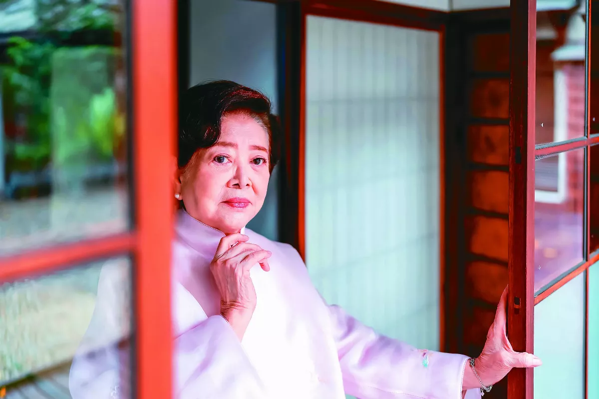 【書頁微光】《戲如妳：陳淑芳的孤味人生》 苦樂相倚的人生路