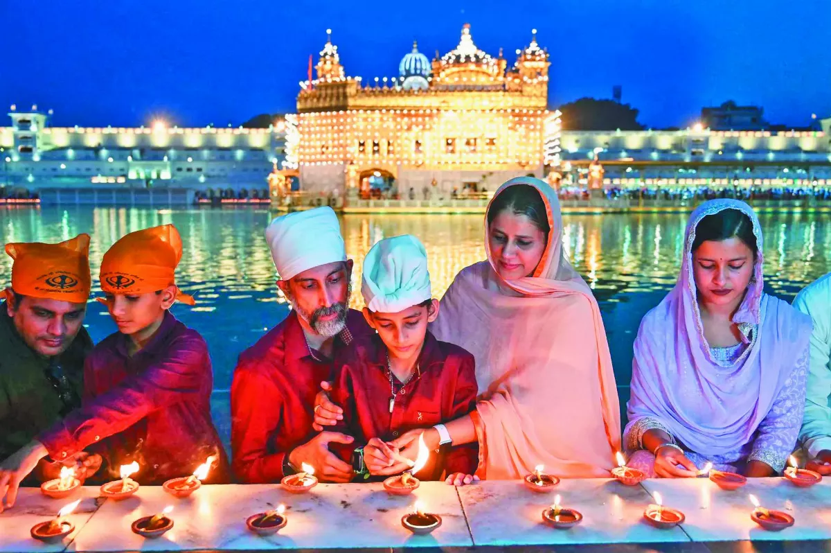 印度錫克教徒 點燈紀念宗師