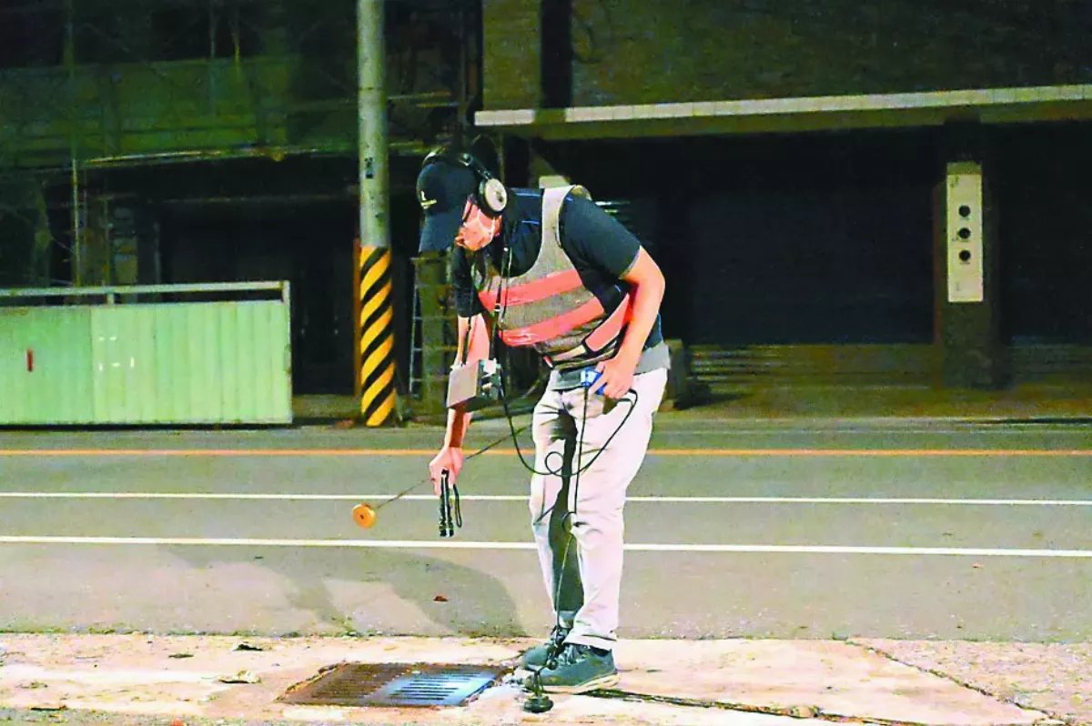 5.9 萬公里供水管線 全靠 80 人聽診抓漏