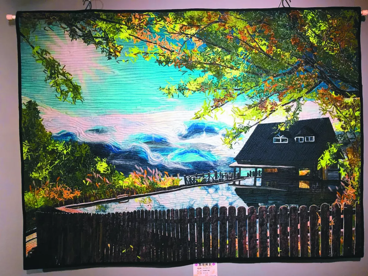 碎布當畫筆 周秀惠拼出油彩畫