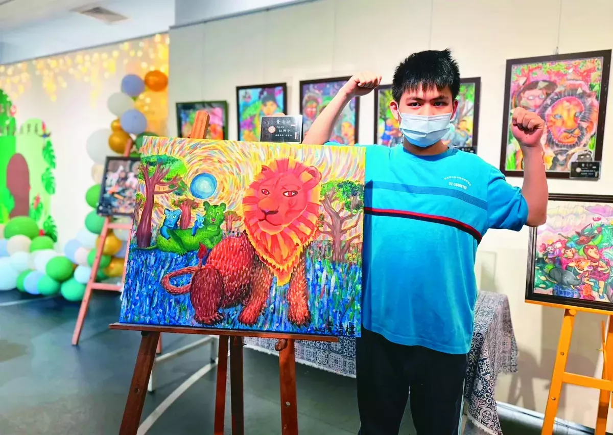 自閉症小畫家 黃清棣個展登場