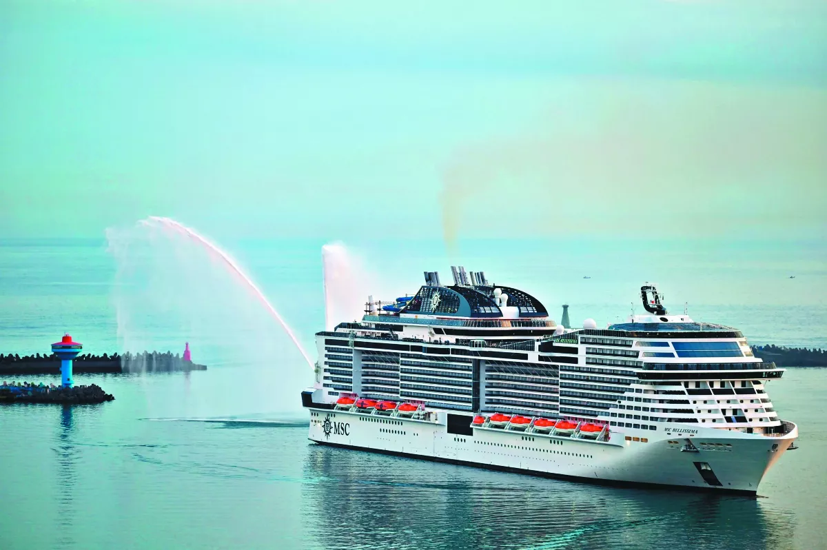 亞洲最大郵輪 榮耀號靠泊基隆港