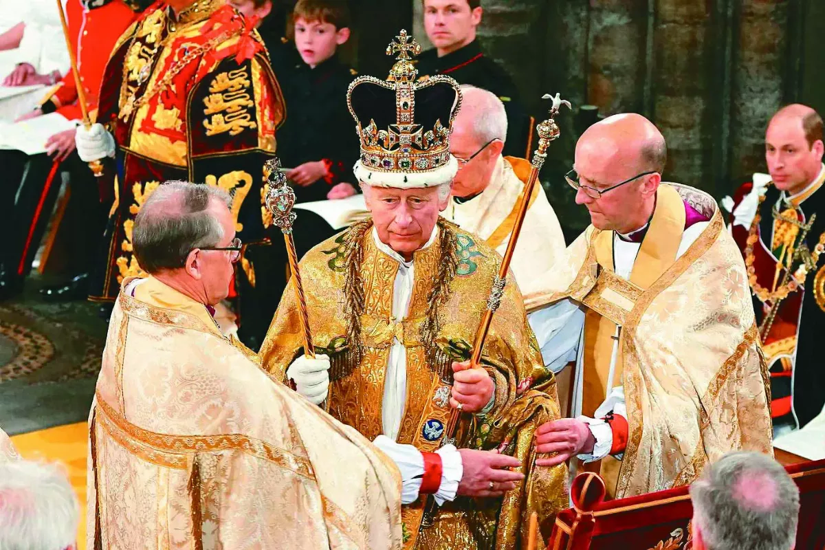 等了 70 年 英王查理三世登基