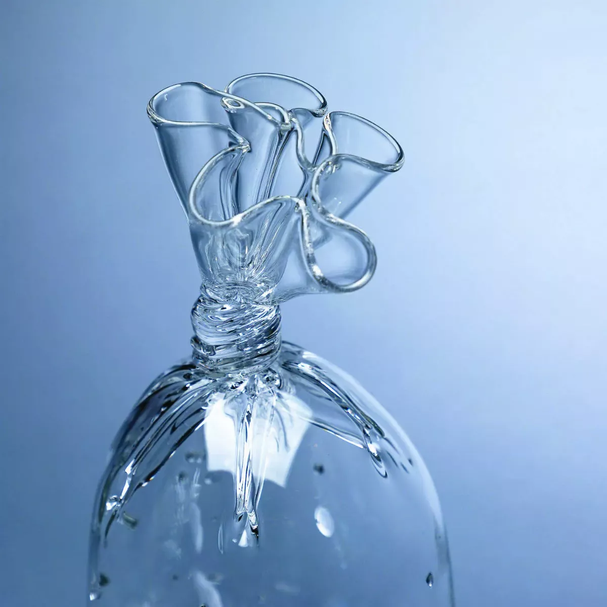 水袋玻璃雕塑 挑戰觀眾視覺