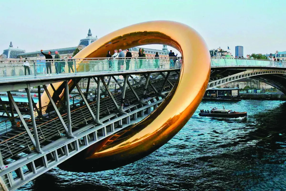 塞納河上的豪華戒指