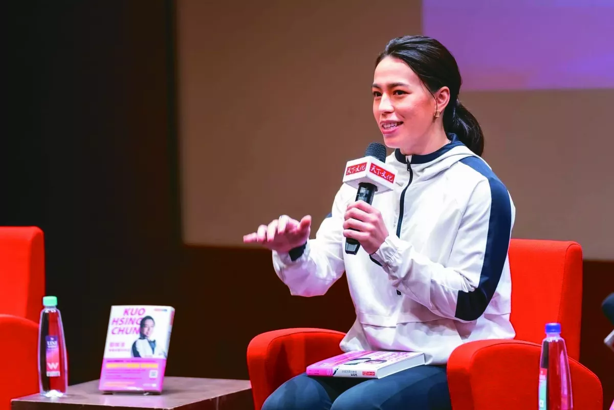 運動員另一面  舉重女神 化身正能量大使