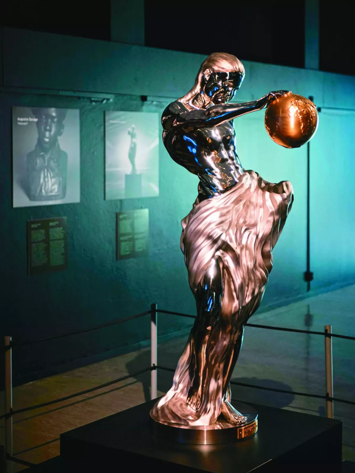 世界第一座  AI打造「不可能的雕塑」