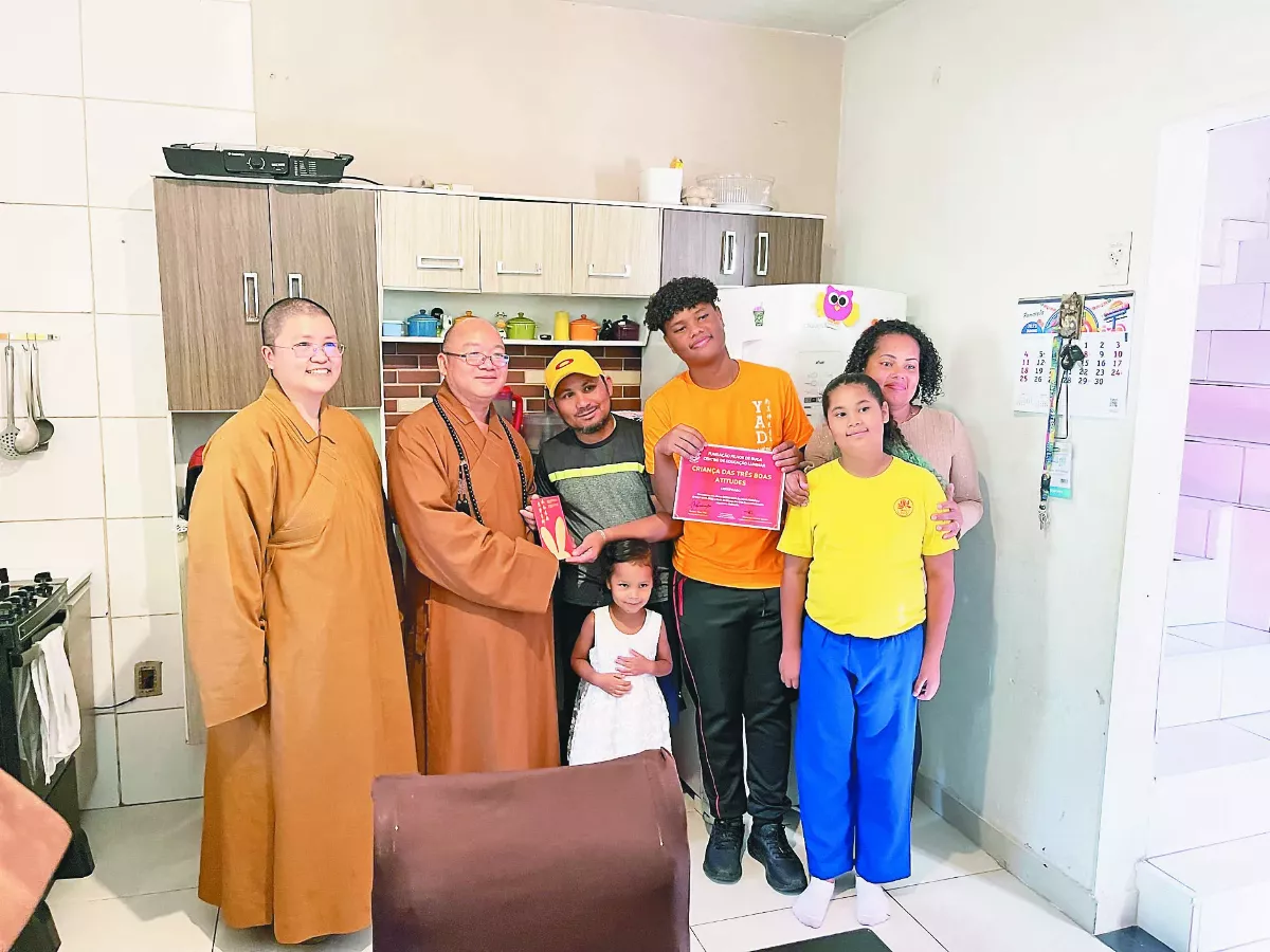 心保和尚深入貧民窟撿拾三好兒童珍珠