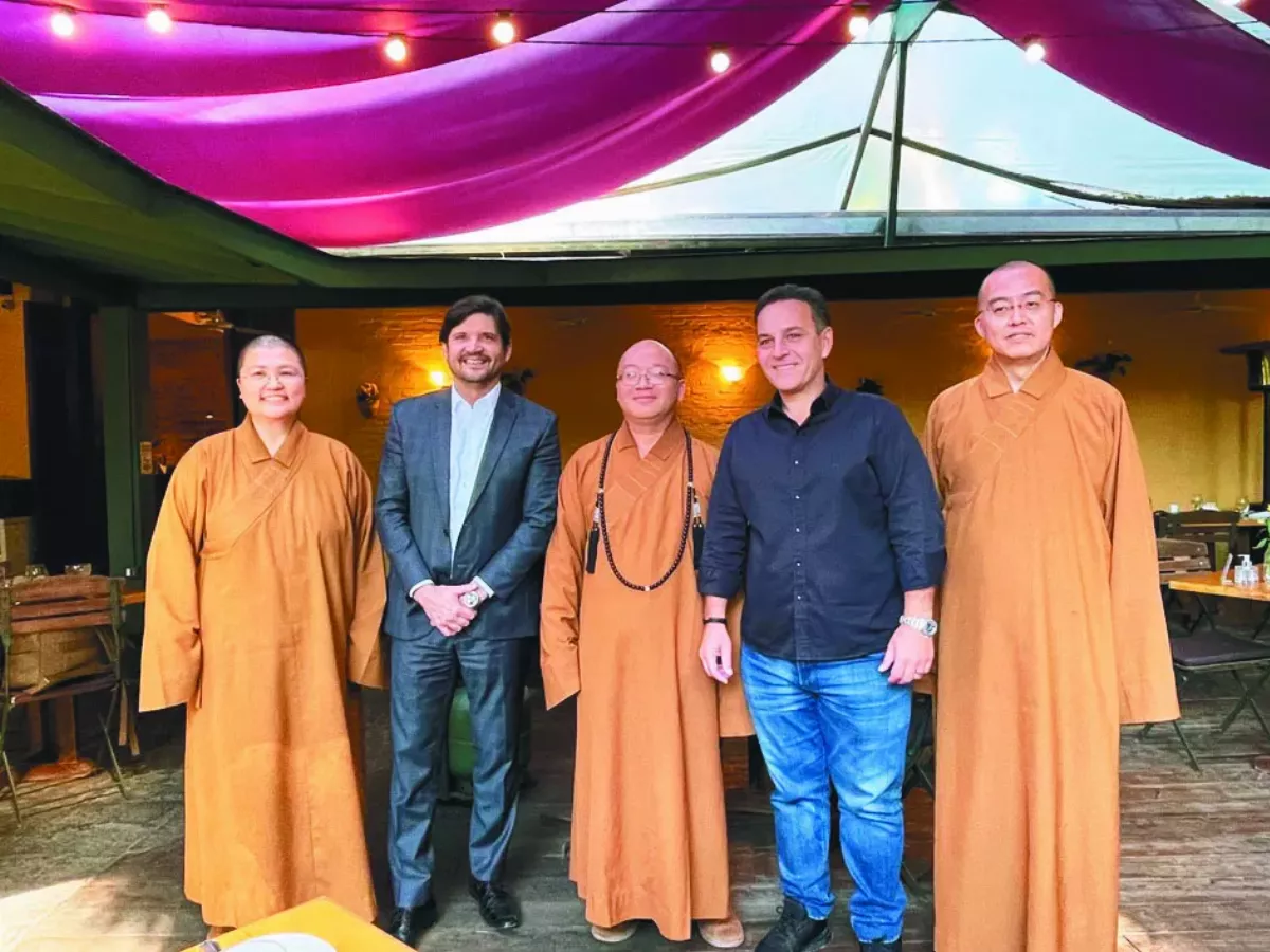 心保和尚深入貧民窟撿拾三好兒童珍珠