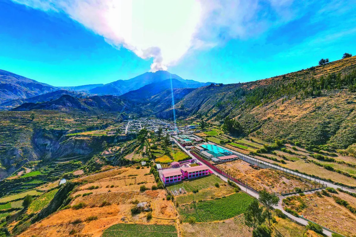 秘魯  烏比納斯火山噴發