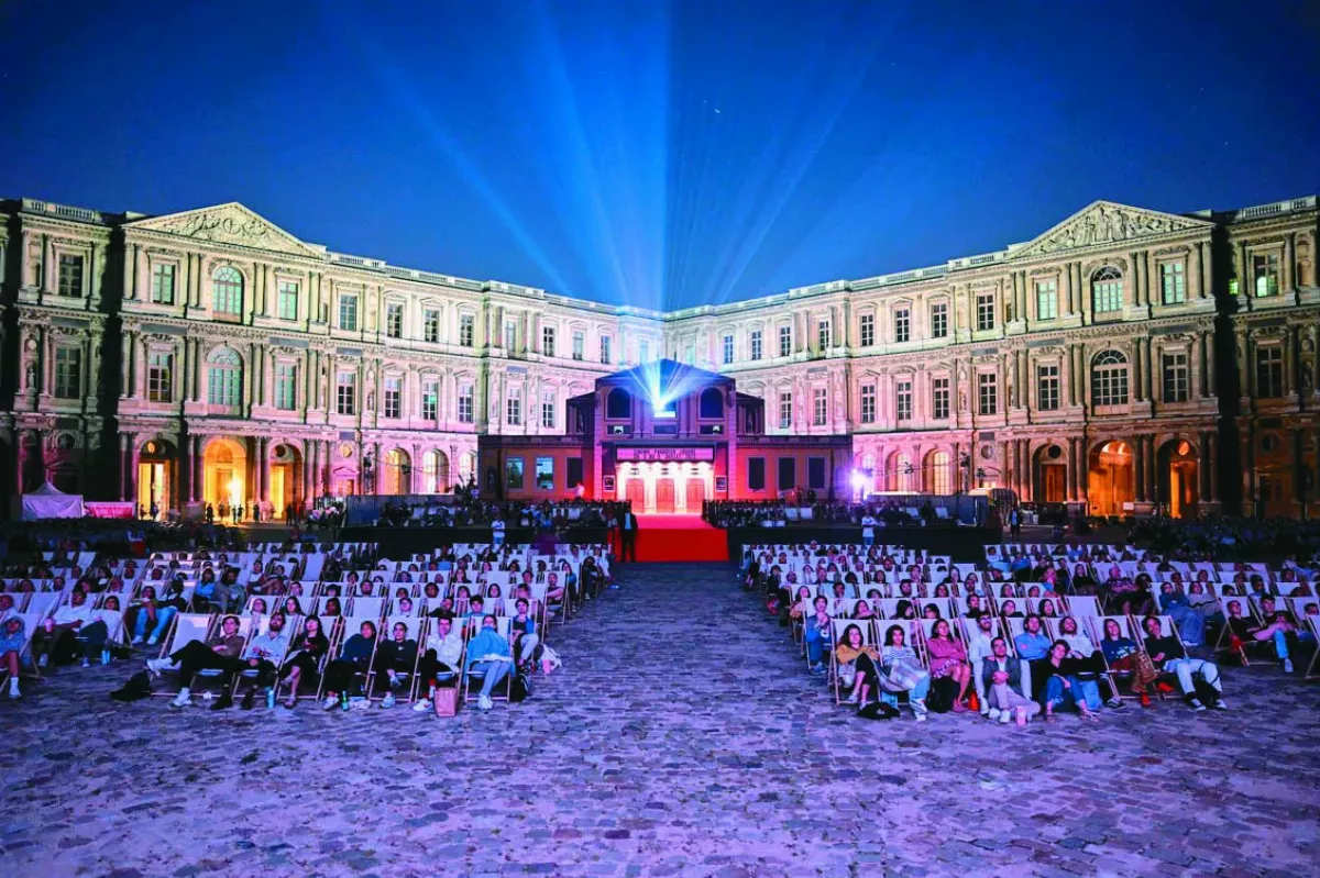 羅浮宮  露天電影夜